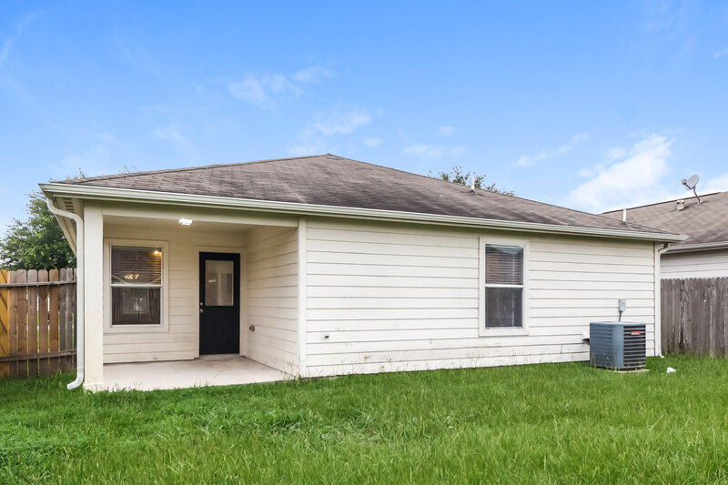 1,935/Mo, 28918 W Pecos River Ct Spring, TX 77386 Rear View