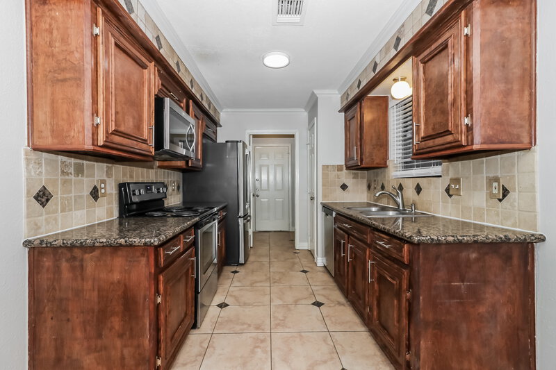 1,665/Mo, 15907 Marsh Hawk Street Humble, TX 77396 Kitchen View