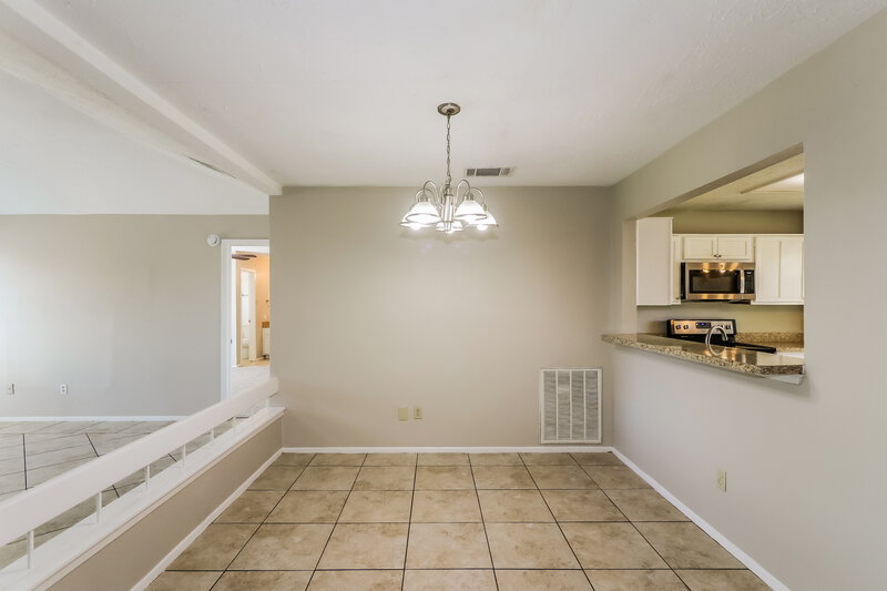 1,940/Mo, 8443 S Meadow Bird Circle Missouri City, TX 77489 Dining Room View