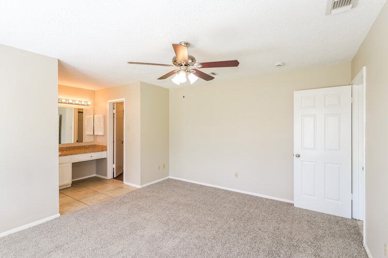 1,940/Mo, 8443 S Meadow Bird Circle Missouri City, TX 77489 Main Bedroom View
