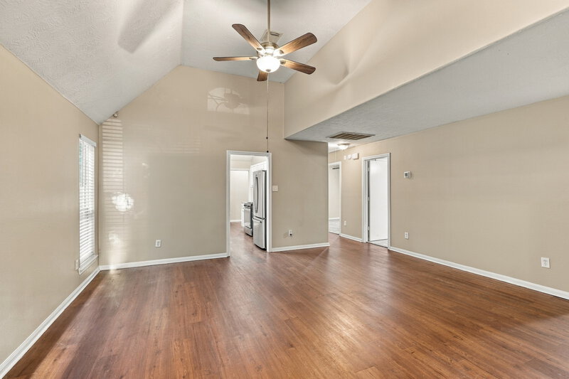 1,765/Mo, 13527 Ambrose Street Houston, TX 77045 Living Room View