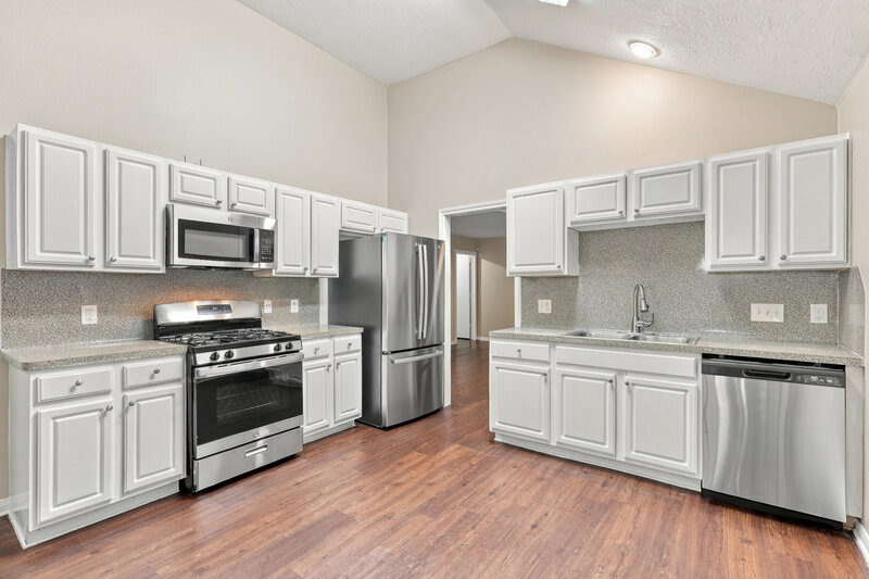 1,765/Mo, 13527 Ambrose Street Houston, TX 77045 Kitchen View