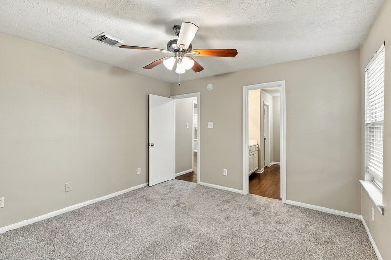 1,765/Mo, 13527 Ambrose Street Houston, TX 77045 Primary Bedroom View 2