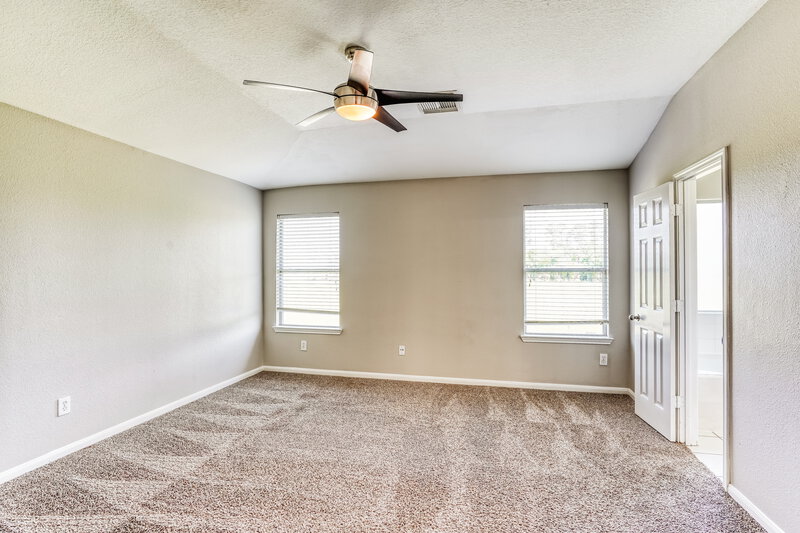 2,145/Mo, 15811 Granite Mountain Trail Houston, TX 77049 Main Bedroom View