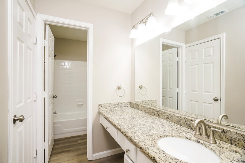 1,600/Mo, 16751 Dew Drop Lane Houston, TX 77095 Main Bathroom View 2