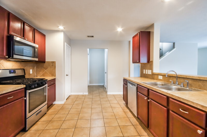 1,690/Mo, 9007 Sweet Blue Jasmine Lane Humble, TX 77338 Kitchen View