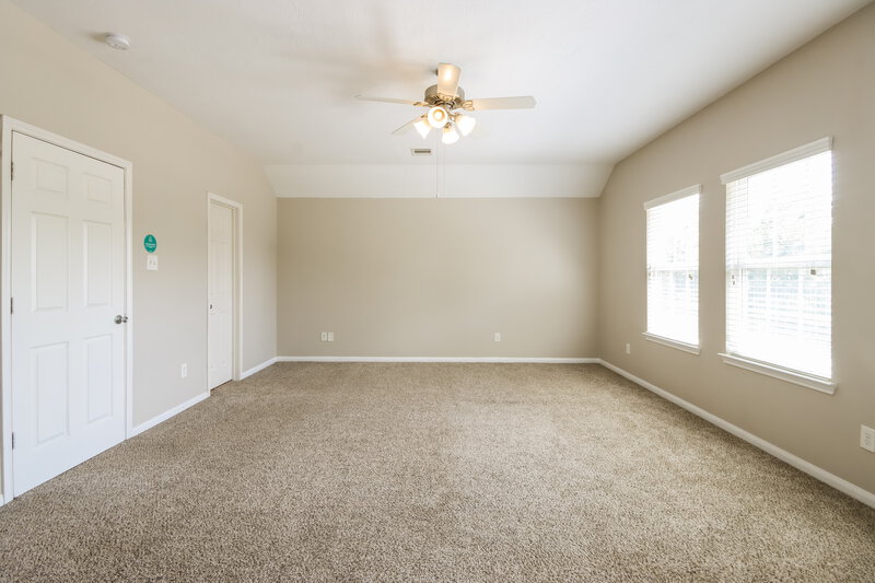 1,690/Mo, 9007 Sweet Blue Jasmine Lane Humble, TX 77338 Main Bedroom View 2