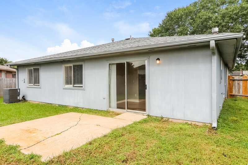 2,125/Mo, 16114 Purpleridge Court Houston, TX 77053 Rear View