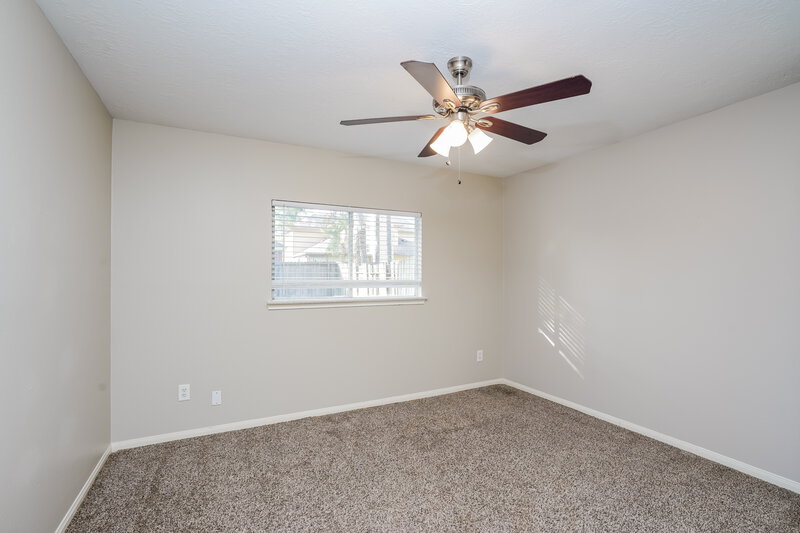 2,060/Mo, 25123 Shalford Drive Spring, TX 77389 Bedroom View 2