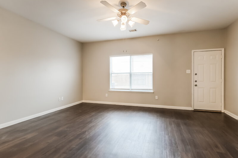 2,220/Mo, 29050 Village Creek Loop Spring, TX 77386 Living Room View