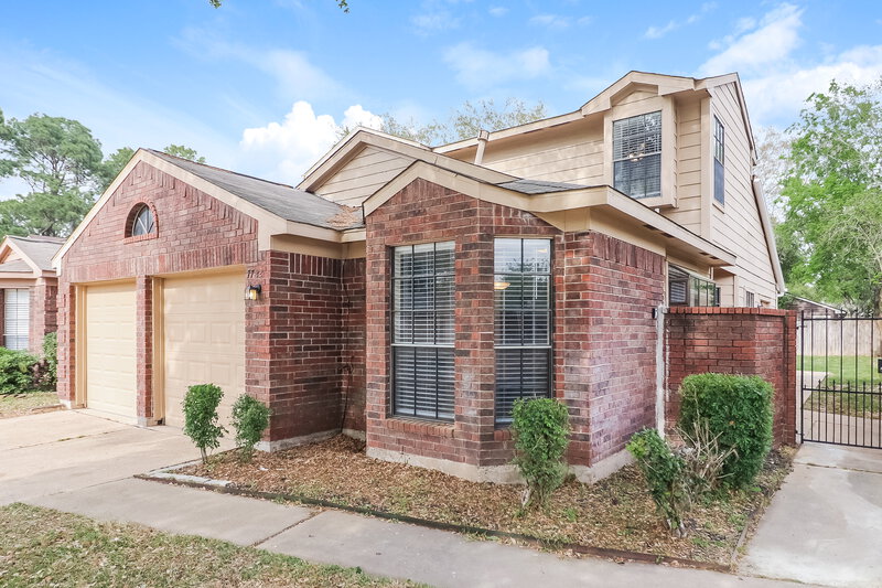 1,905/Mo, 7722 High Village Drive Houston, TX 77095 Front View