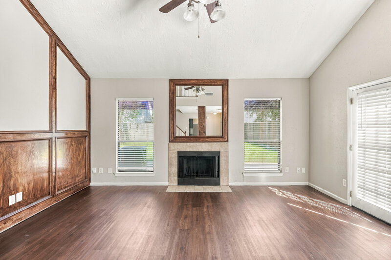 1,905/Mo, 7722 High Village Drive Houston, TX 77095 Living Room View