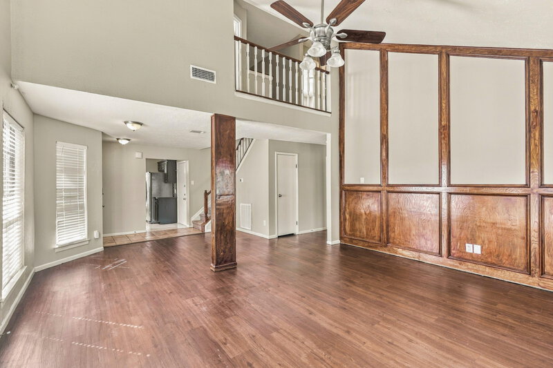 1,905/Mo, 7722 High Village Drive Houston, TX 77095 Living Room View 2