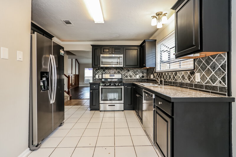 1,905/Mo, 7722 High Village Drive Houston, TX 77095 Kitchen View