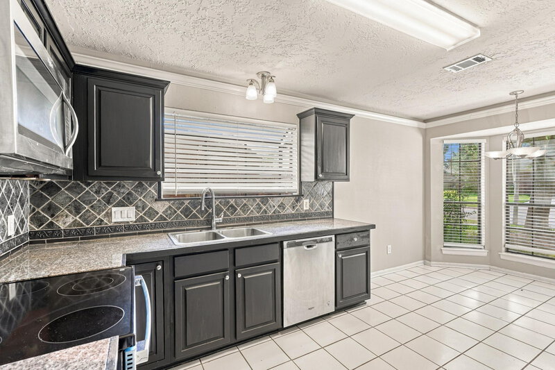 1,905/Mo, 7722 High Village Drive Houston, TX 77095 Kitchen View