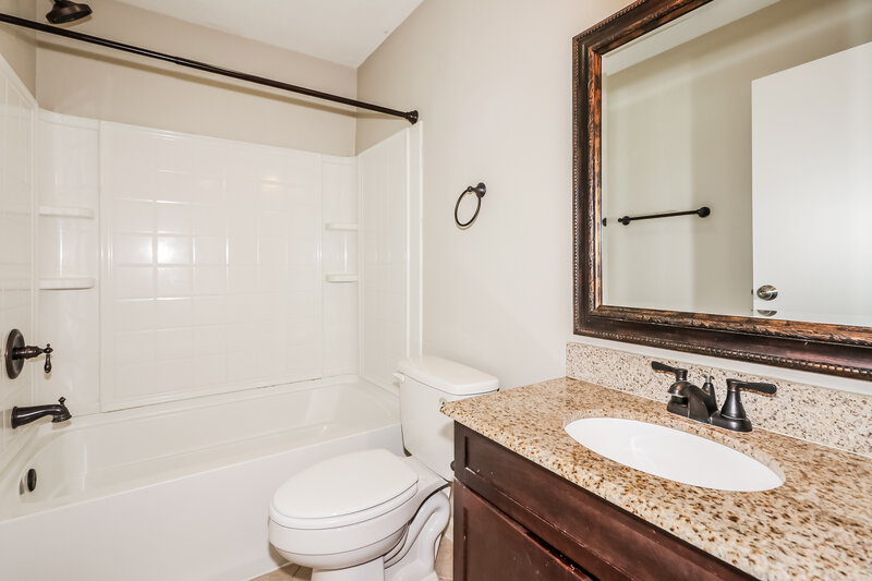 1,905/Mo, 7722 High Village Drive Houston, TX 77095 Bathroom View