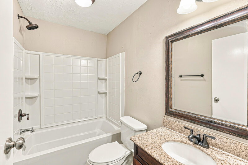1,905/Mo, 7722 High Village Drive Houston, TX 77095 Bathroom View