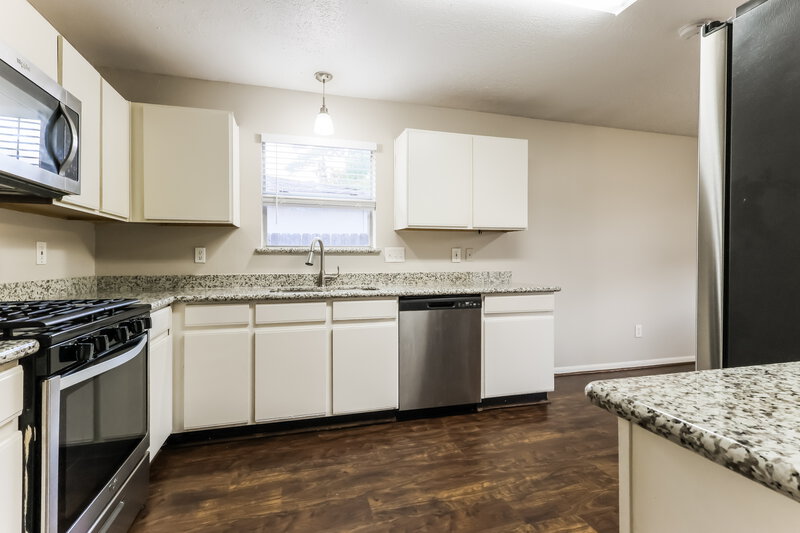 1,980/Mo, 28906 Loddington Street Spring, TX 77386 Kitchen View