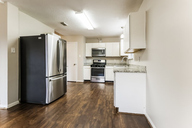 1,980/Mo, 28906 Loddington Street Spring, TX 77386 Kitchen View 2