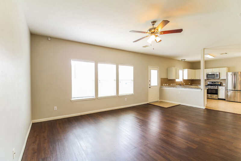 3,000/Mo, 18902 Bressingham Drive Tomball, TX 77375 Family Room View