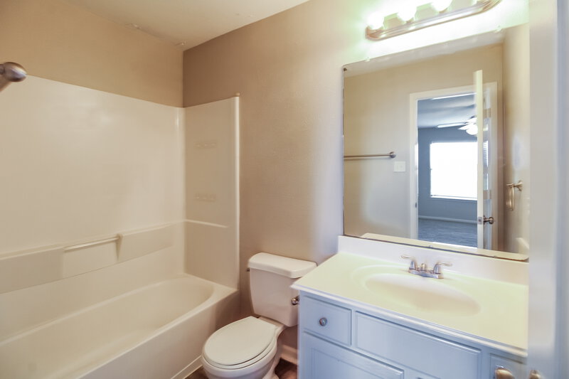 3,000/Mo, 18902 Bressingham Drive Tomball, TX 77375 Bathroom View