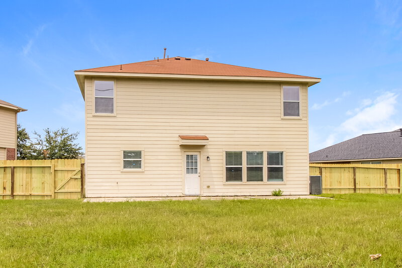 3,000/Mo, 18902 Bressingham Drive Tomball, TX 77375 Rear View 3