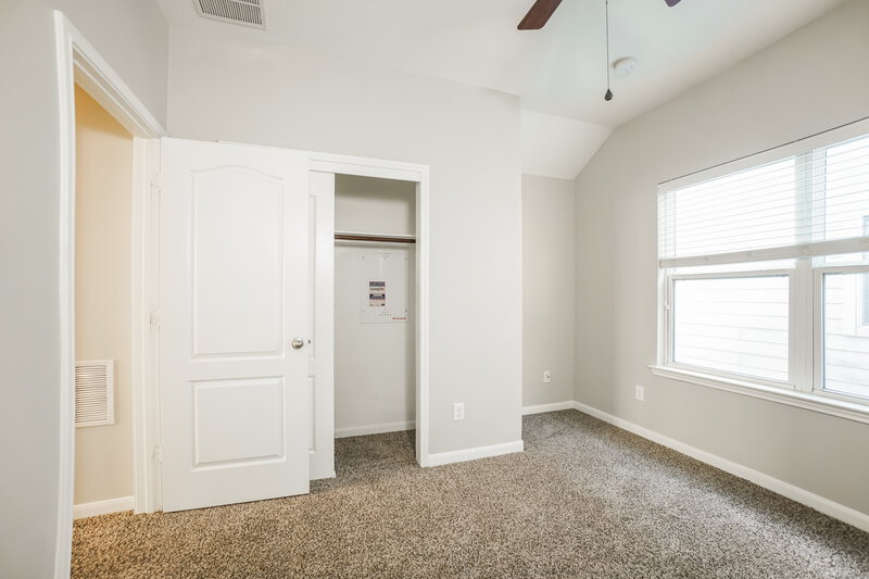2,150/Mo, 17246 Lafayette Hollow Lane Humble, TX 77346 Bedroom View 2
