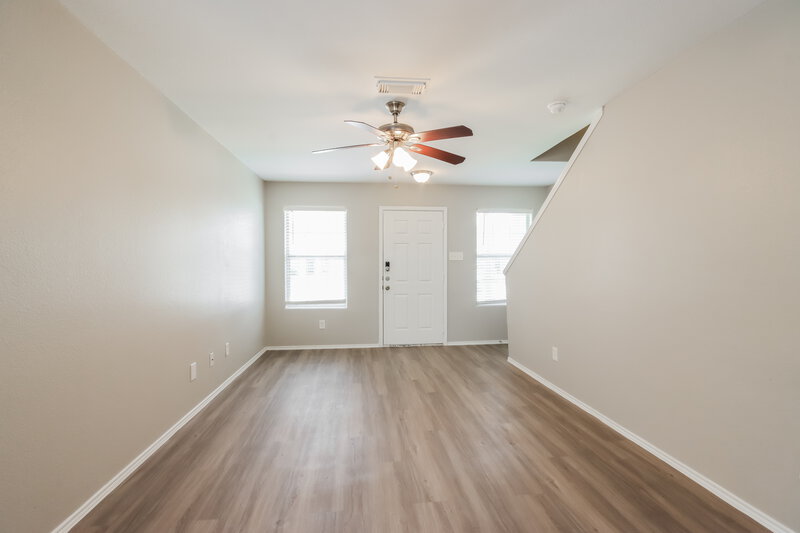 1,720/Mo, 16771 N Thrasher Drive Conroe, TX 77385 Living Room View 2