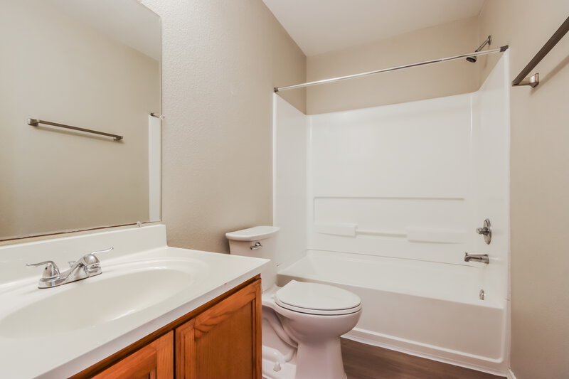 1,720/Mo, 16771 N Thrasher Drive Conroe, TX 77385 Bathroom View