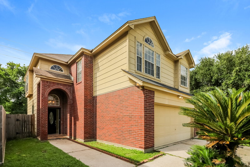 1,910/Mo, 3310 Tenaha Drive Houston, TX 77014 Front View