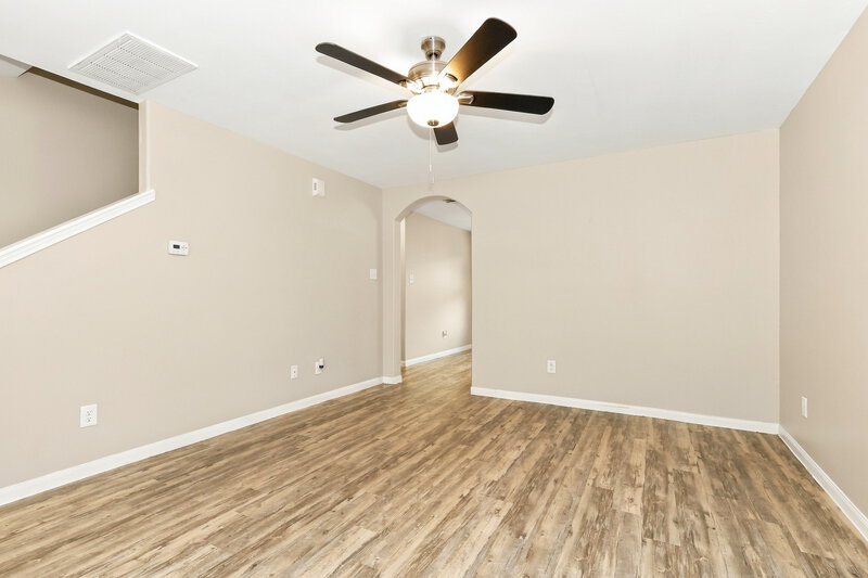 1,725/Mo, 21110 Sugar Orchard Lane Tomball, TX 77375 Living Room View