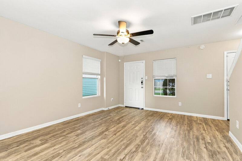 1,725/Mo, 21110 Sugar Orchard Lane Tomball, TX 77375 Living Room View 3