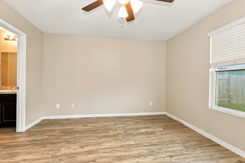 1,725/Mo, 21110 Sugar Orchard Lane Tomball, TX 77375 Primary Bedroom View