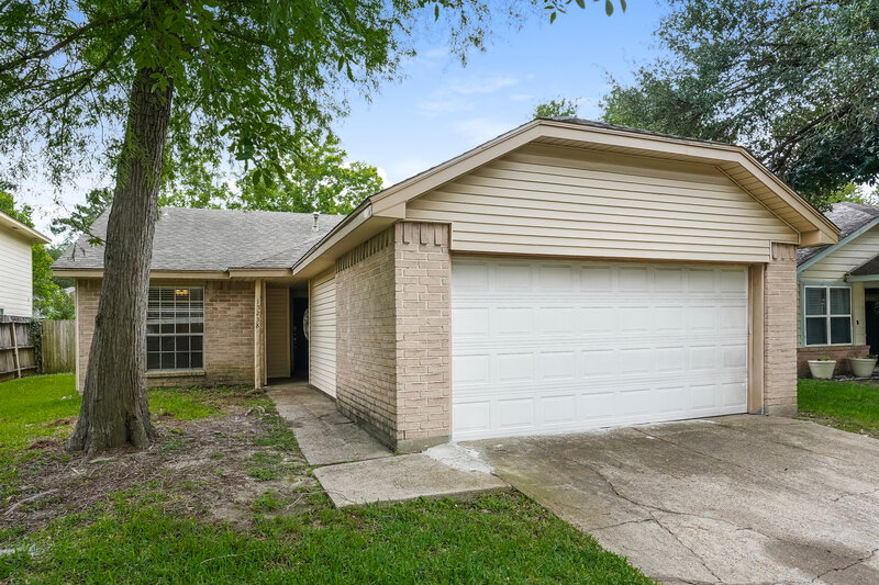 1,765/Mo, 15238 Bedford Glen Drive Channelview, TX 77530 Front View
