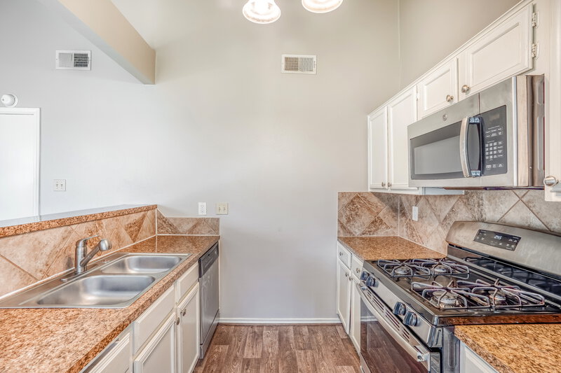 1,765/Mo, 15238 Bedford Glen Drive Channelview, TX 77530 Kitchen View 2