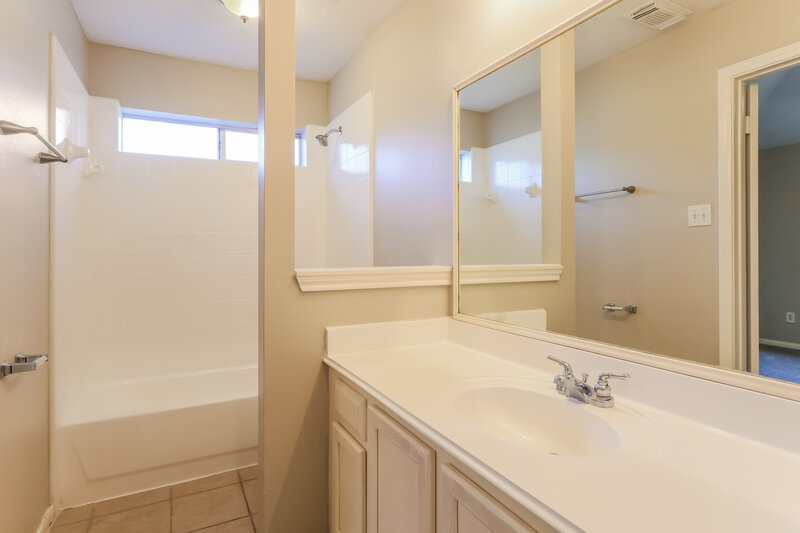 1,785/Mo, 23715 Prairie Bird Drive Spring, TX 77373 Main Bathroom View