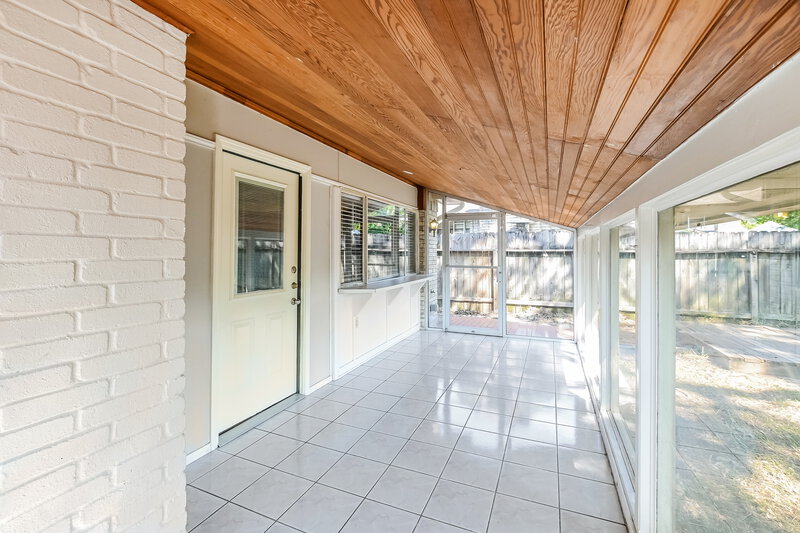 1,800/Mo, 2719 Killdeer Lane Humble, TX 77396 Sun Room View