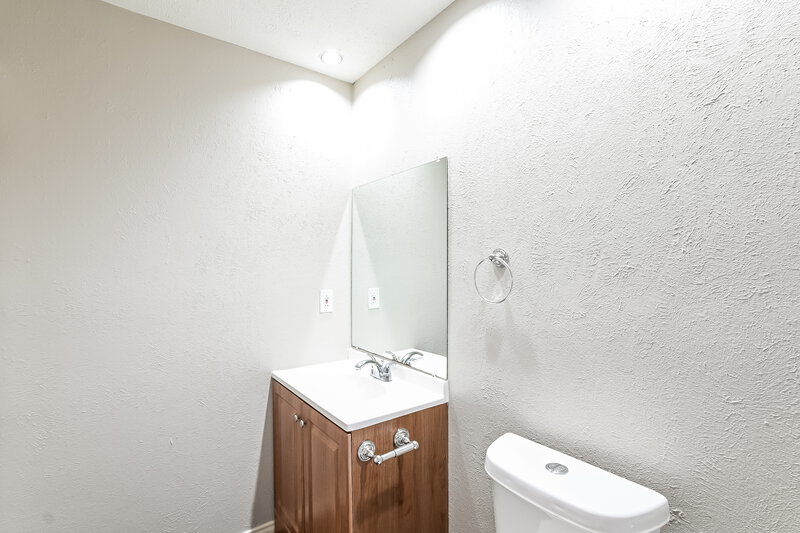 1,800/Mo, 2719 Killdeer Lane Humble, TX 77396 Bathroom View 2