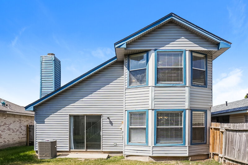 1,760/Mo, 5907 Beaconridge Drive Houston, TX 77053 Rear View 2