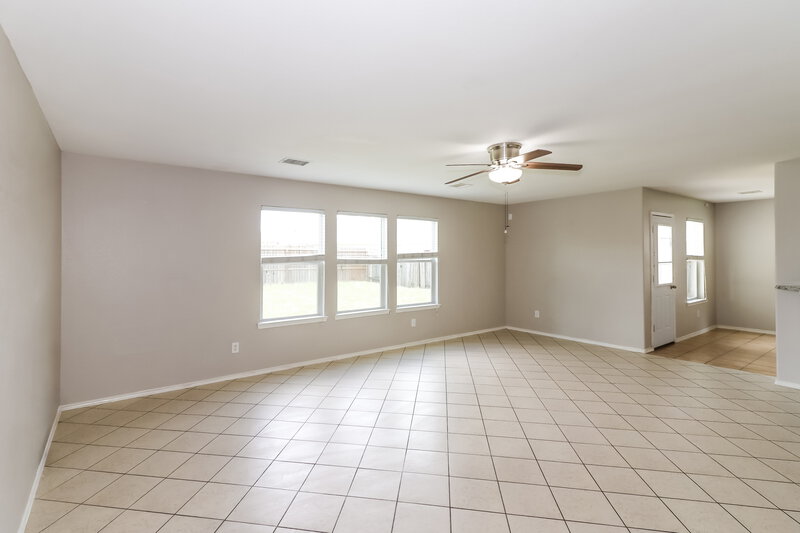 1,830/Mo, 20318 Clydesdale Ridge Drive Humble, TX 77338 Living Room View