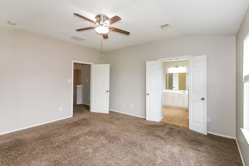 1,830/Mo, 20318 Clydesdale Ridge Drive Humble, TX 77338 Main Bedroom View 2