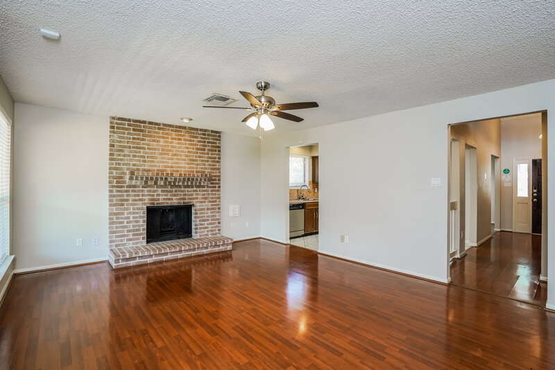 1,910/Mo, 17319 Huntersglen Circle Humble, TX 77396 Living Room View