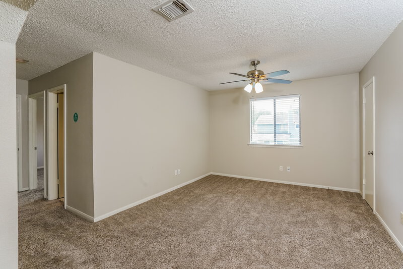 1,910/Mo, 17319 Huntersglen Circle Humble, TX 77396 Main Bedroom View