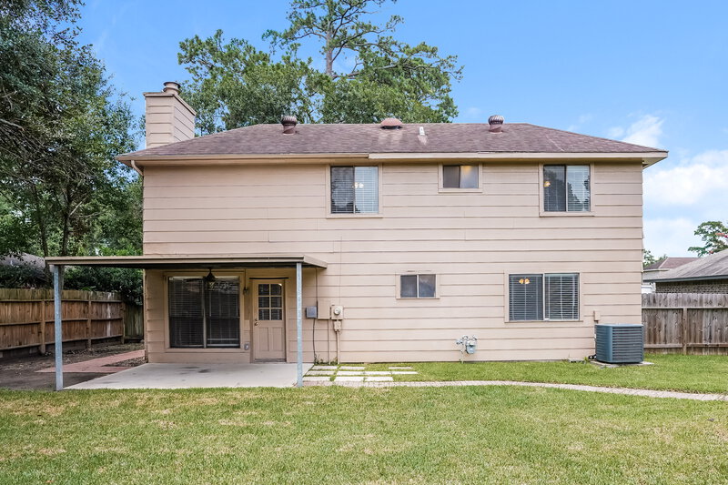 1,910/Mo, 17319 Huntersglen Circle Humble, TX 77396 Rear View