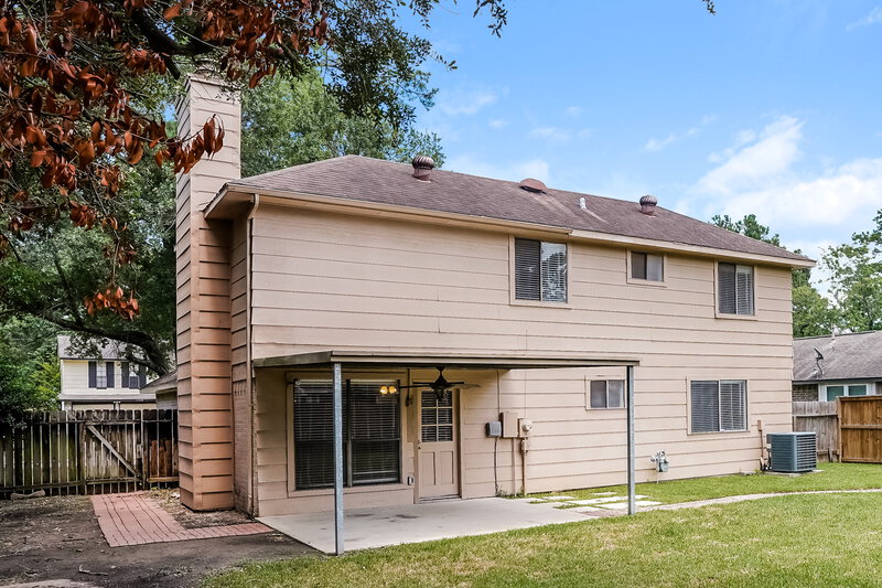 1,910/Mo, 17319 Huntersglen Circle Humble, TX 77396 Rear View 2