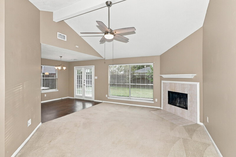 1,980/Mo, 3122 Rainpark Lane Katy, TX 77449 Living Room View 2