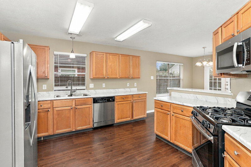 1,980/Mo, 3122 Rainpark Lane Katy, TX 77449 Kitchen View 2
