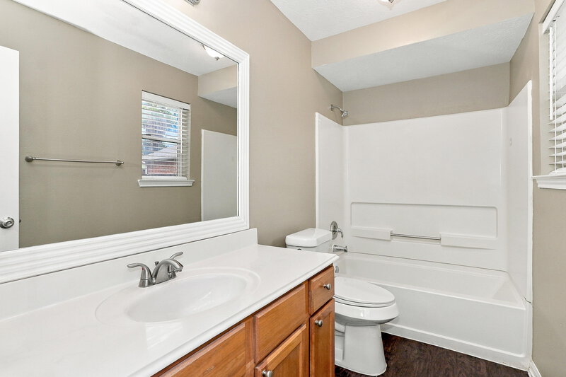 1,980/Mo, 3122 Rainpark Lane Katy, TX 77449 Bathroom View