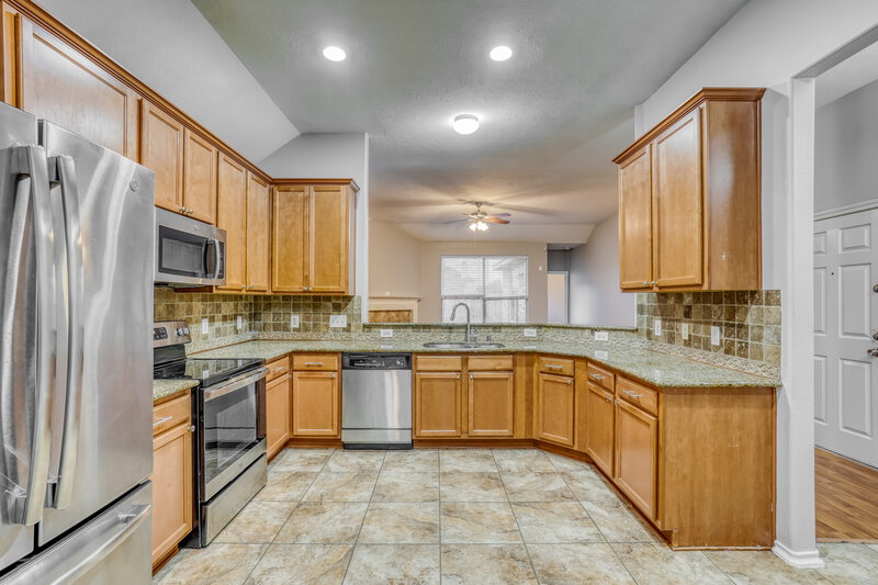 1,965/Mo, 8715 Elm Drake Lane Humble, TX 77338 Kitchen View 2