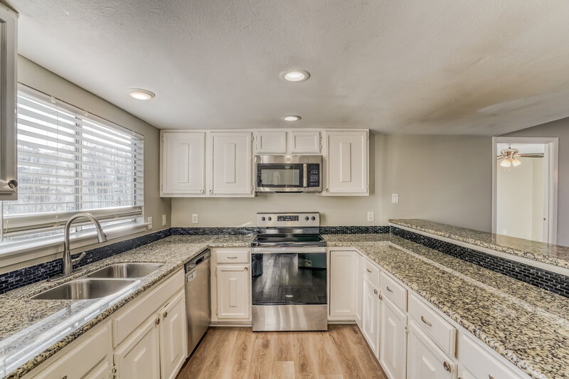 2,275/Mo, 3534 Duncaster Drive Missouri City, TX 77459 Kitchen View 2